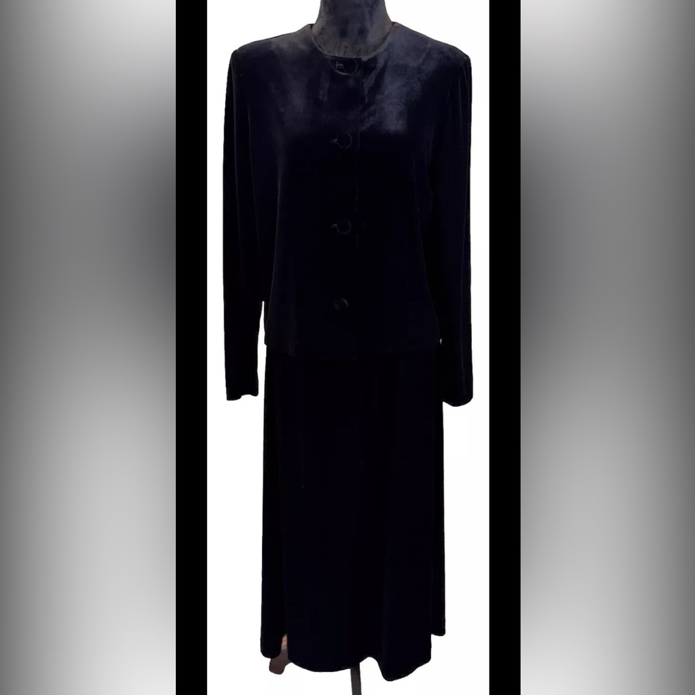Talbots petite ladies size 12 all black‎ velour /velvet 2 piece skirt/top 1990s